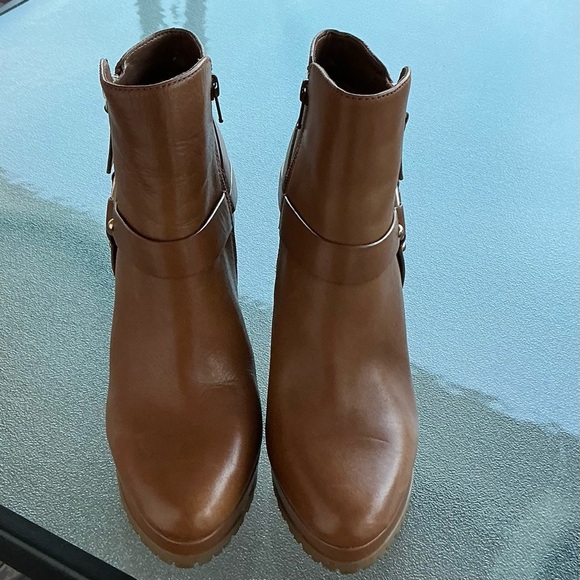 Gianni Bini Brown Leather Ankle Booties High Heel Zip Boots  Woman’s Size 8 - Picture 6 of 7